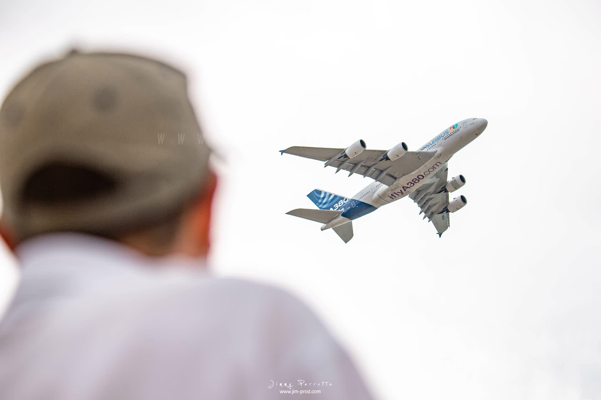 A 380